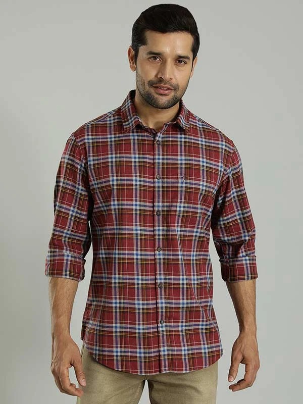 Indian Terrain Men Checkered Maroon Shirt
